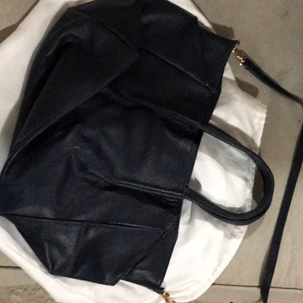 Oliveve Navy Blue - Zoe Tote